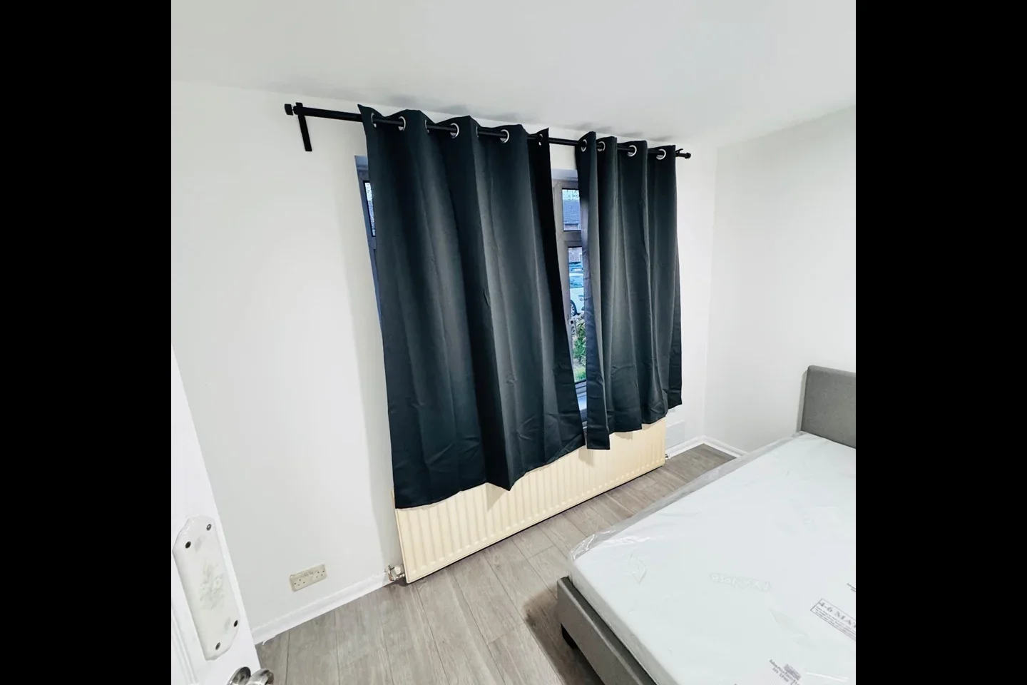 Room Rushetts Road in Crawley
