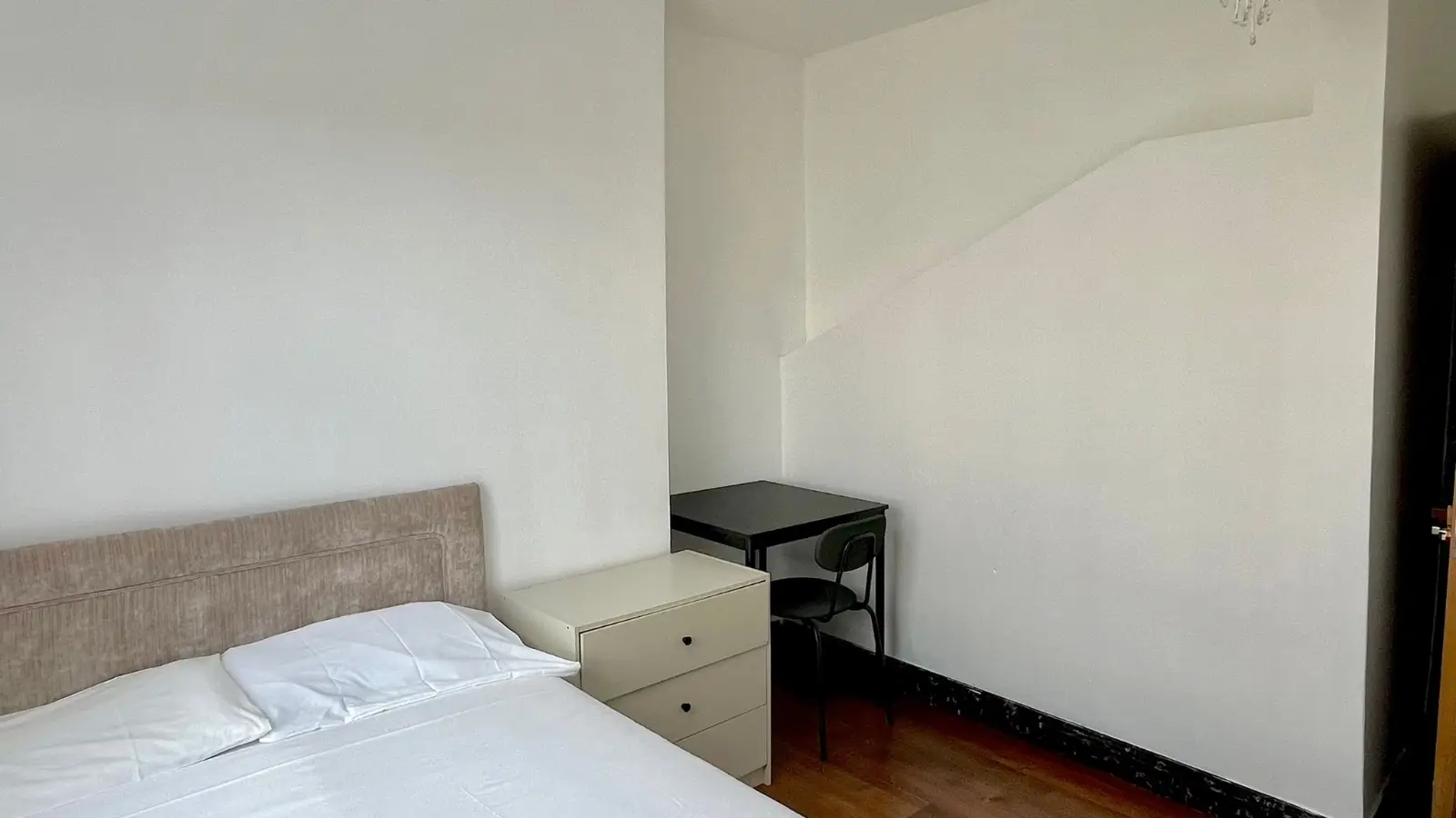 Flat Amberley Road in City of Westminster