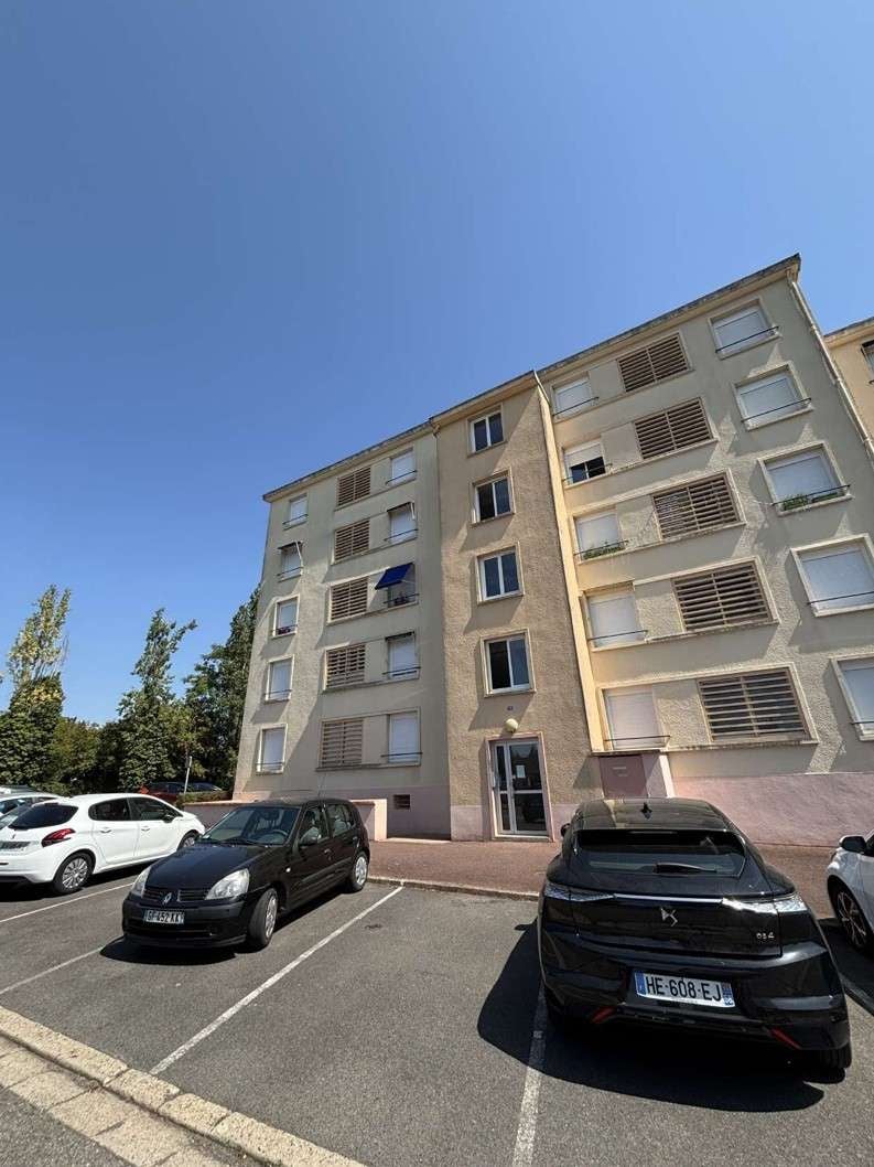 Flat Rue Romain Rolland in La Machine