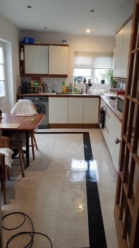 Room Leslie Park Road in Greater London