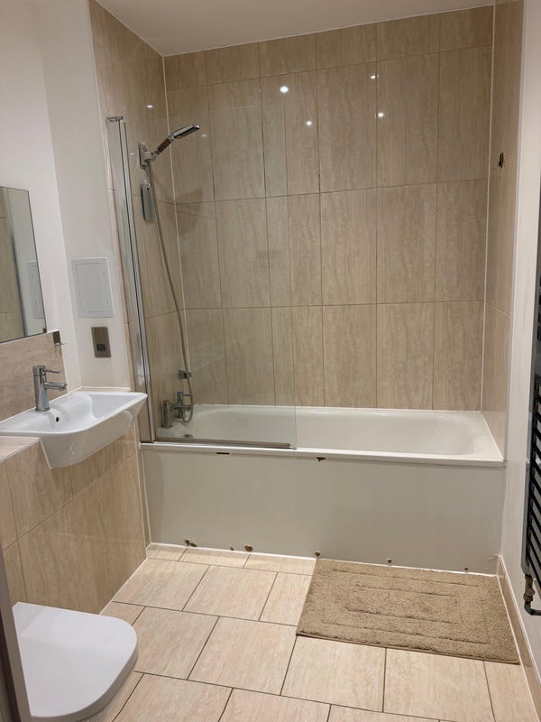 Room Whiston Road in Greater London