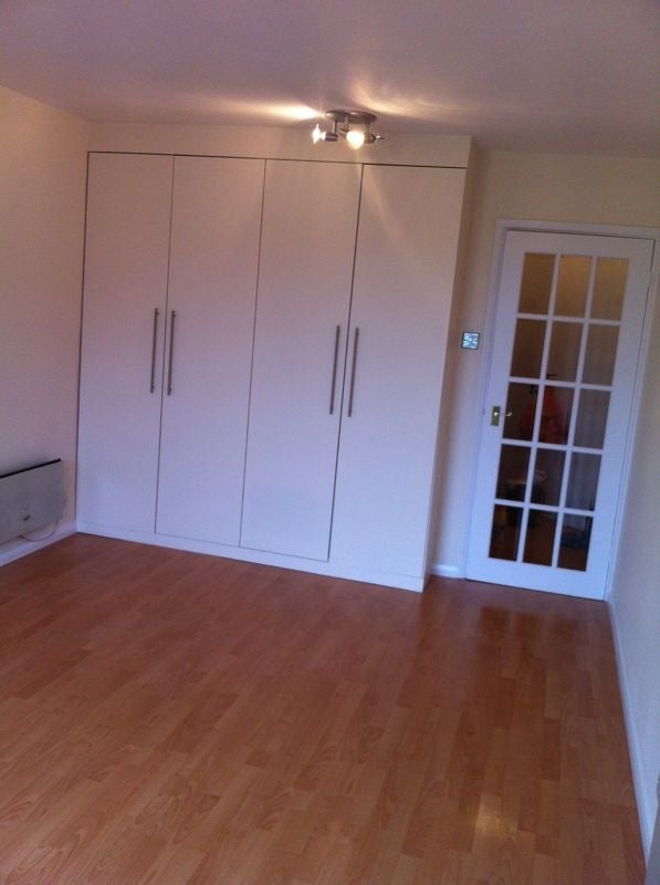 Flat Wellington Road in Greater London