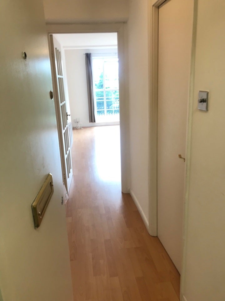 Flat Wellington Road in Greater London