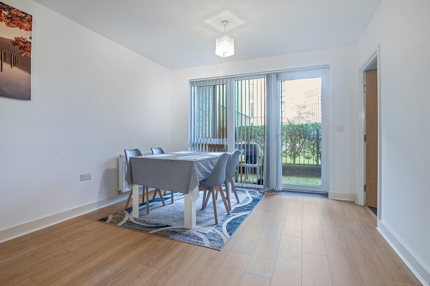 Room Mornington Close in Greater London