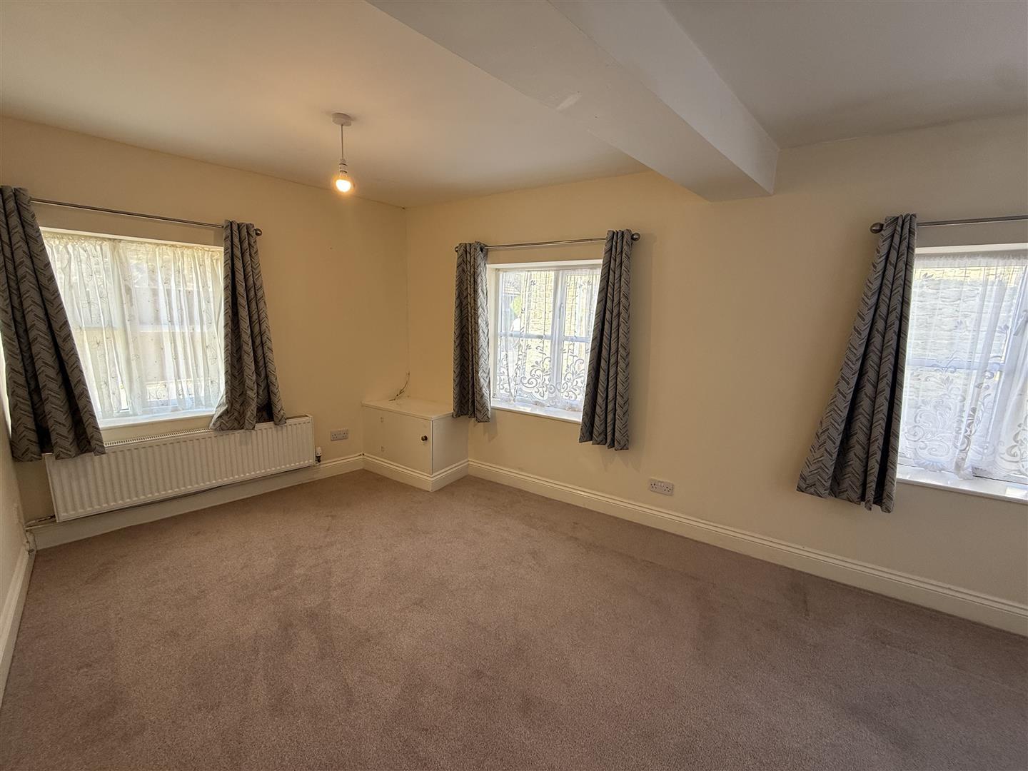Flat Chancery Lane in Bridport