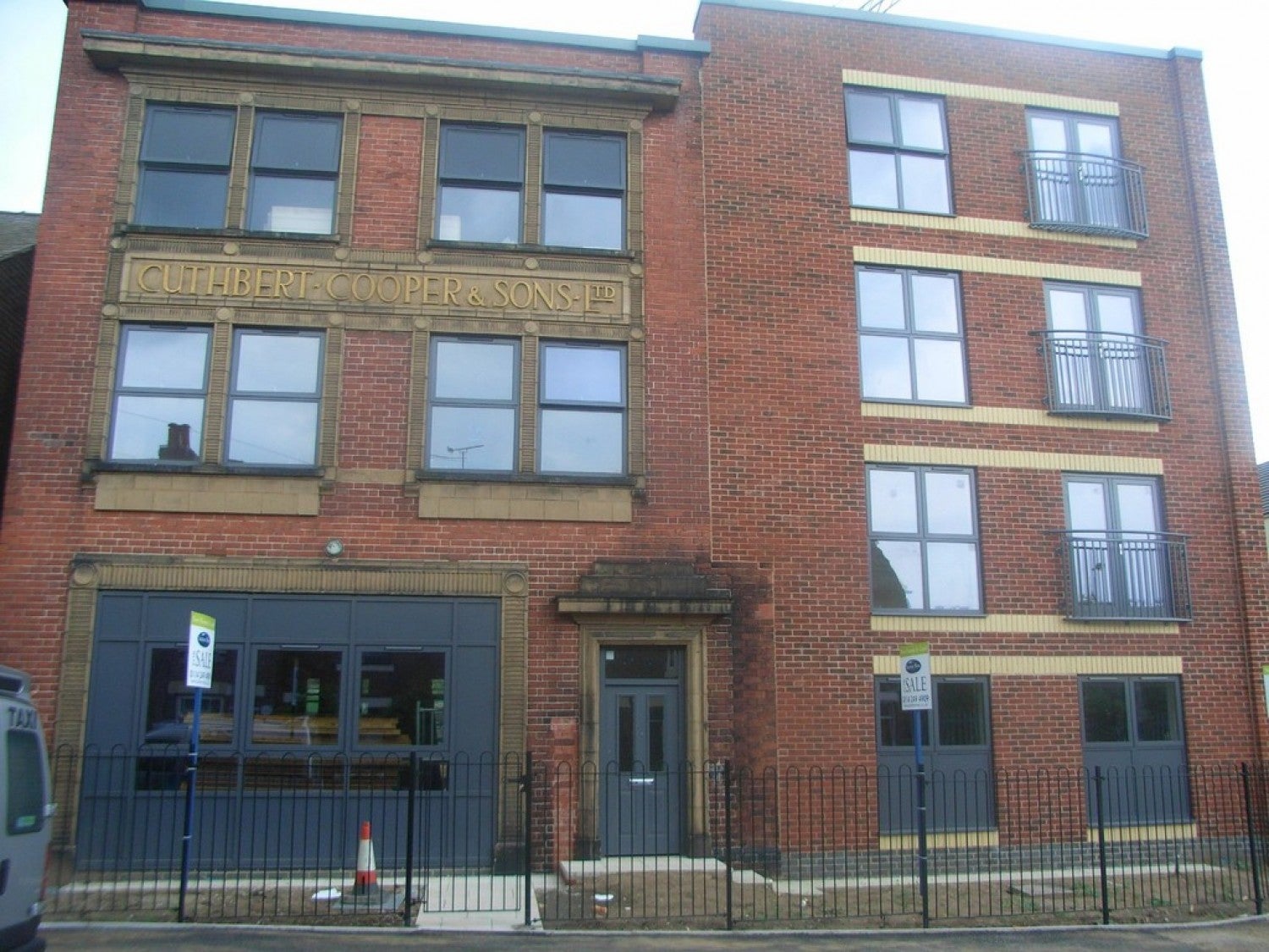 Flat Cresswell Road in Sheffield