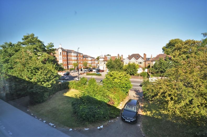 Flat Bromley Road in Greater London