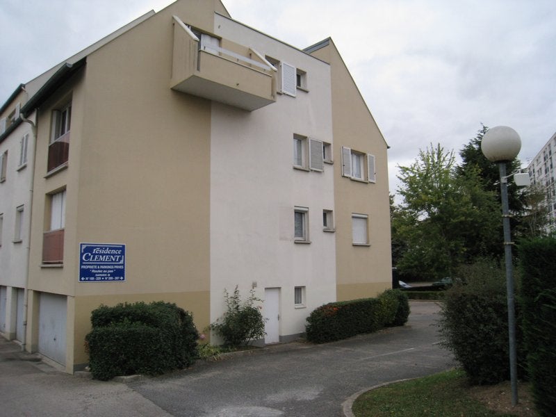 Appartement Place Louis Sallé à Olivet