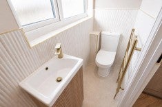 Room Rayleigh Avenue in Southend-on-Sea