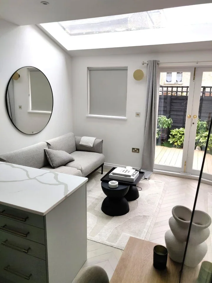 House Japan Crescent in Greater London