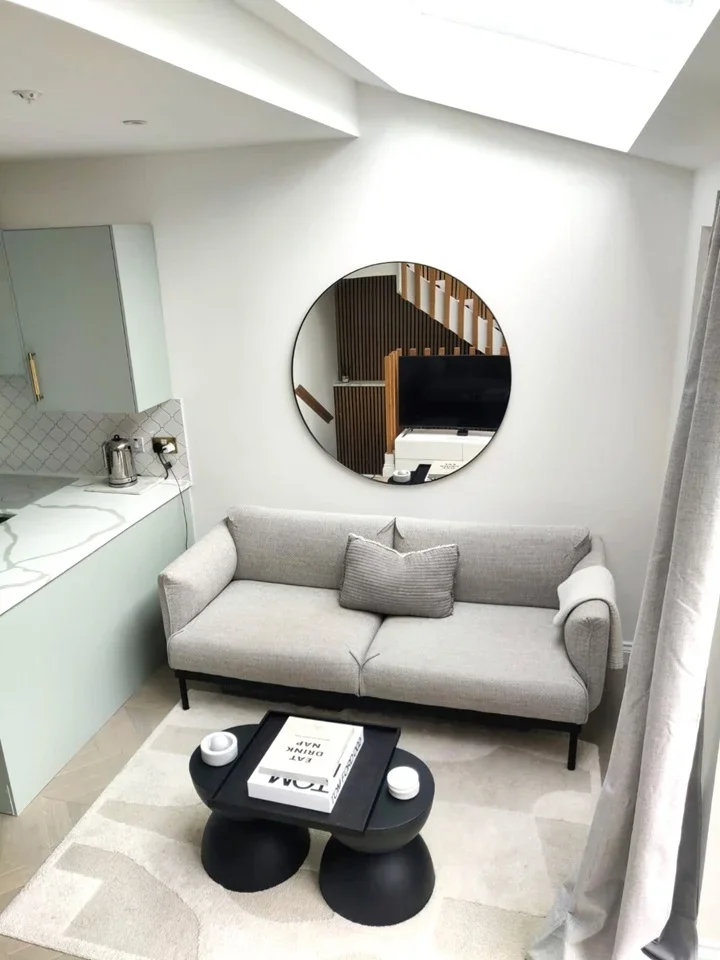 House Japan Crescent in Greater London