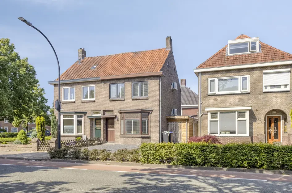 Huis Burgemeester Smeelelaan 34 in Waalwijk