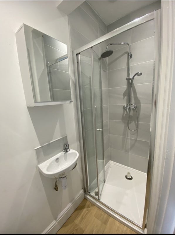 Room Lodge Causeway in Bristol