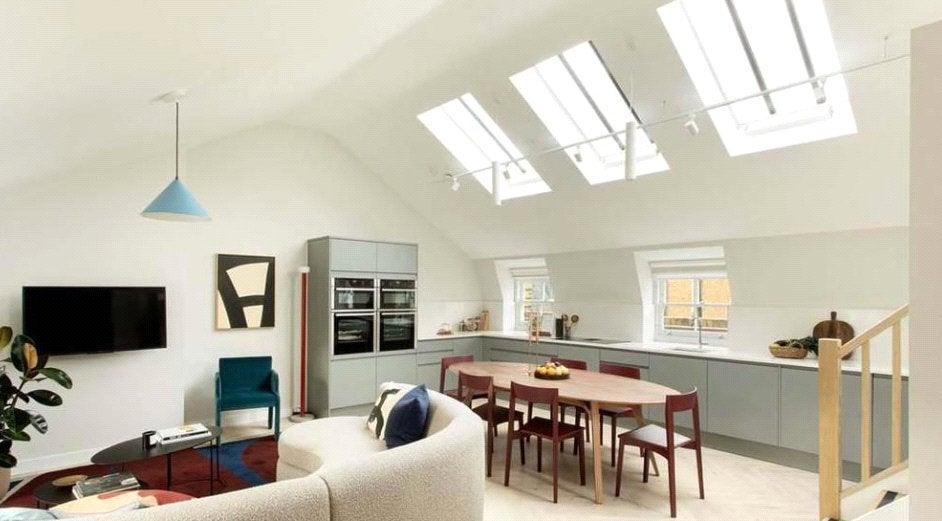 Flat Weymouth Mews in City of Westminster