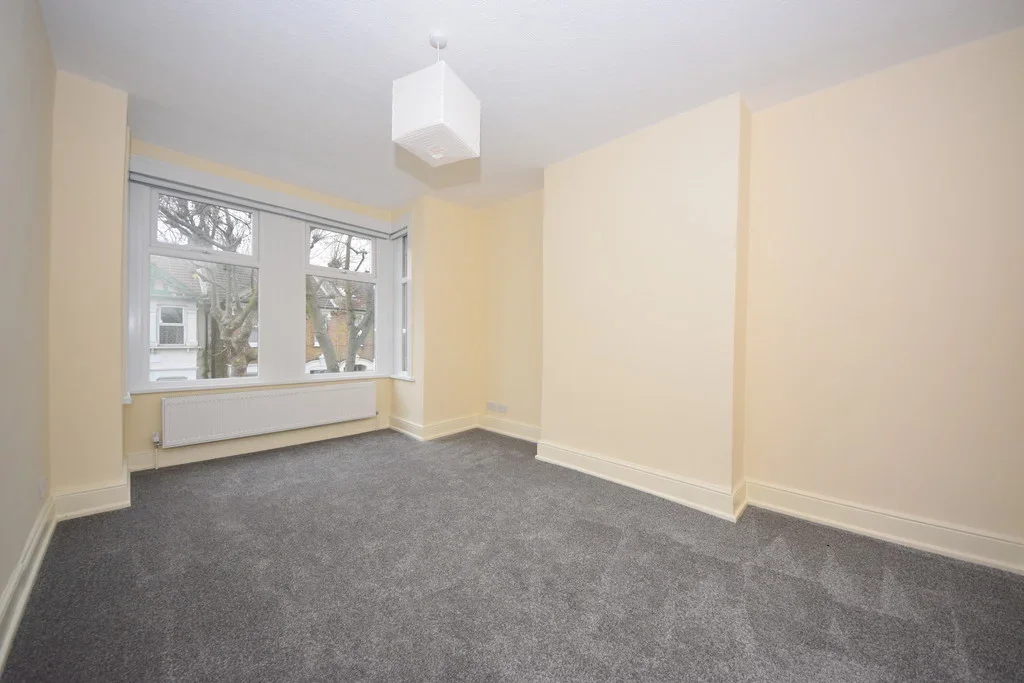 House Earlswood Gardens in Greater London