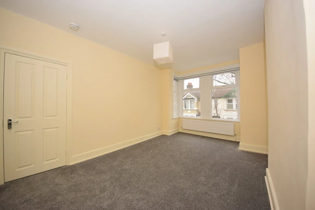 House Earlswood Gardens in Greater London