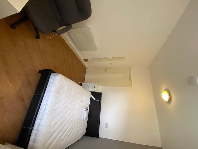 Room Broomfield Road in Coventry