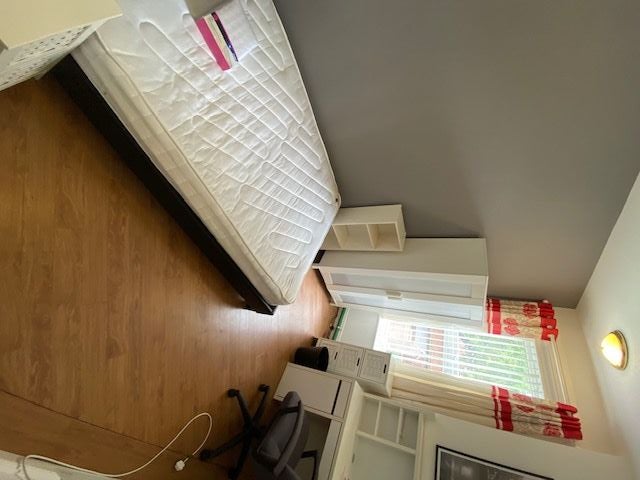 Room Broomfield Road in Coventry