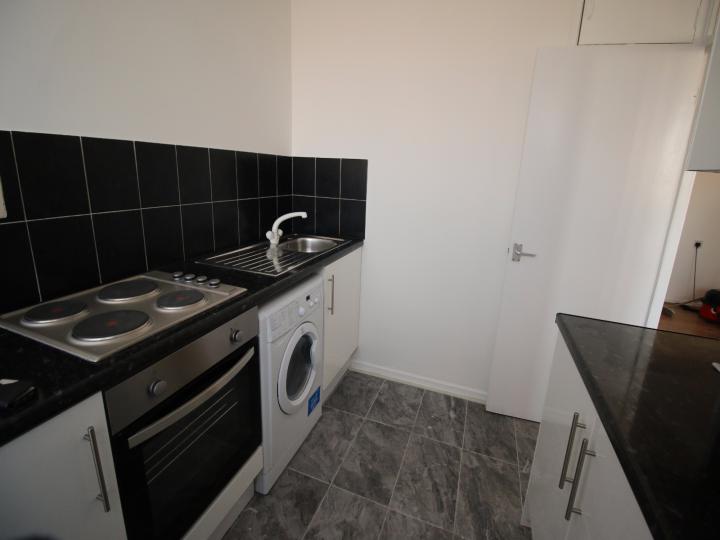 Flat Glamis Road in London