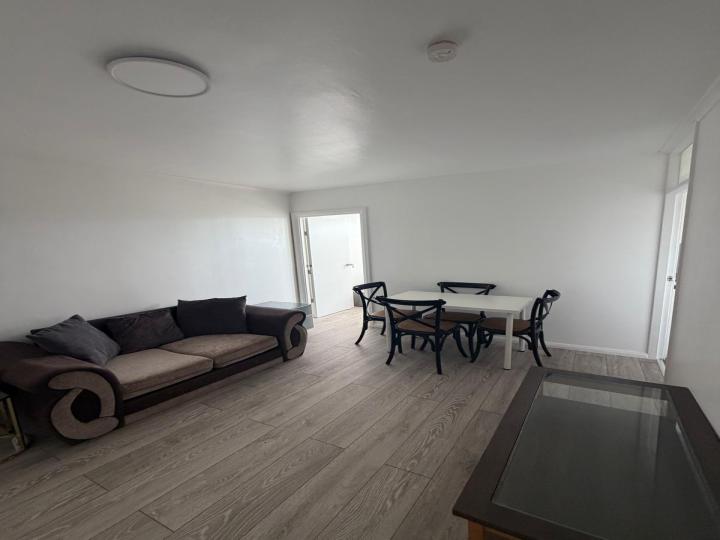 Flat Glamis Road in London