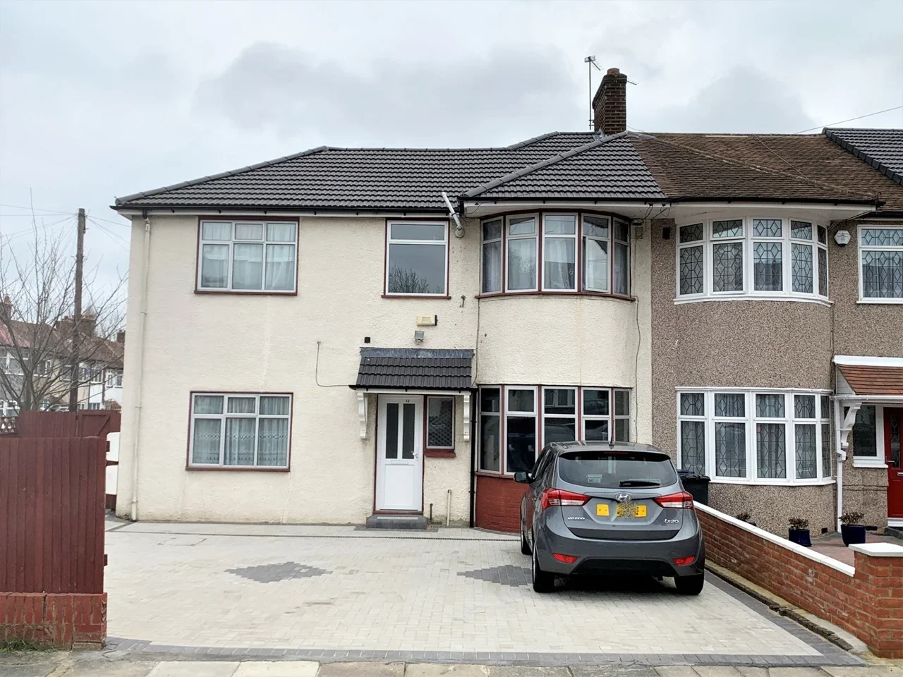 Flat Brentvale Avenue in Greater London