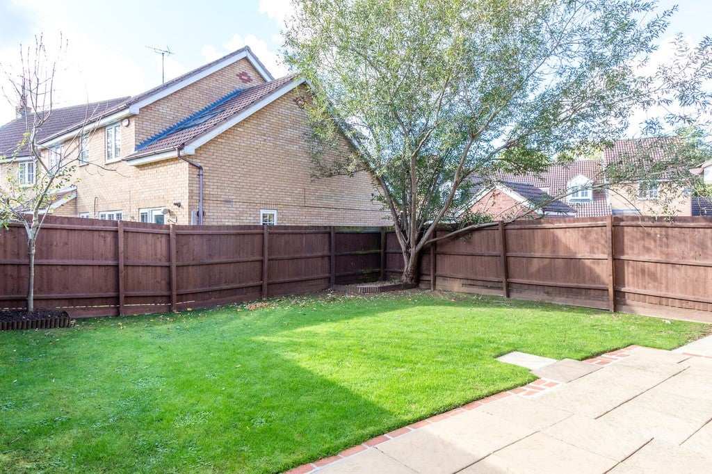 House Donne Close in Rushden