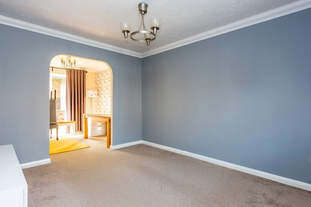 House Donne Close in Rushden