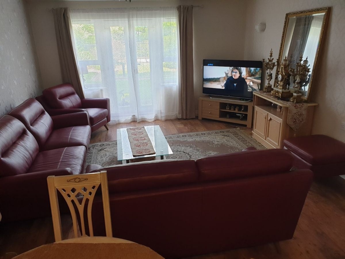 Flat Rookery Way in Greater London