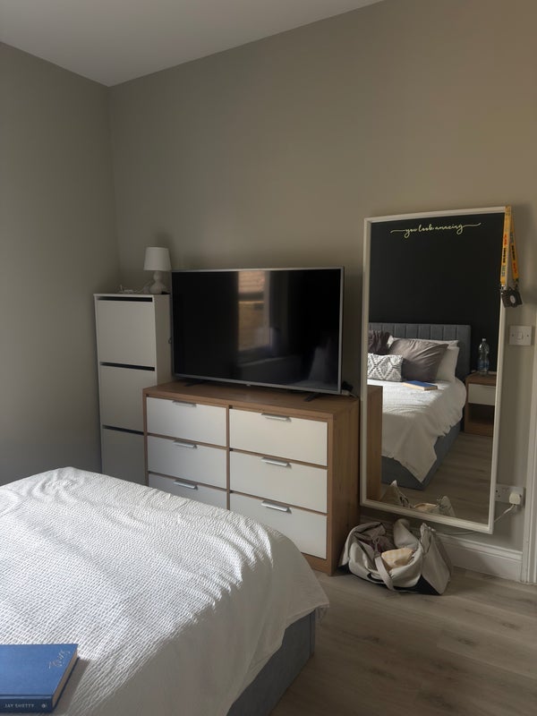 Room Inverine Road in Greater London