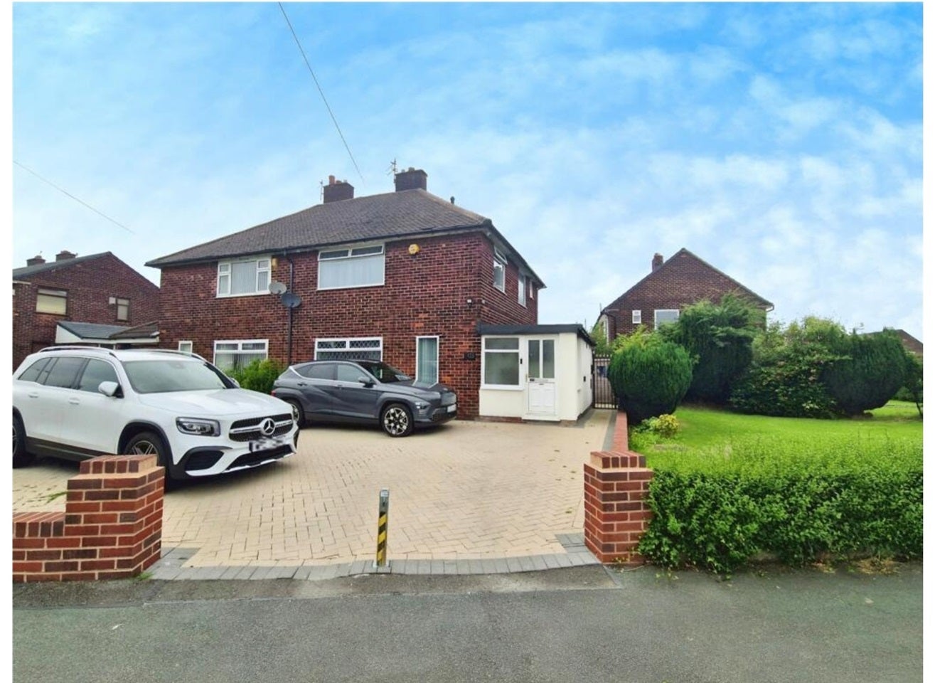 House Eastham Way in Salford