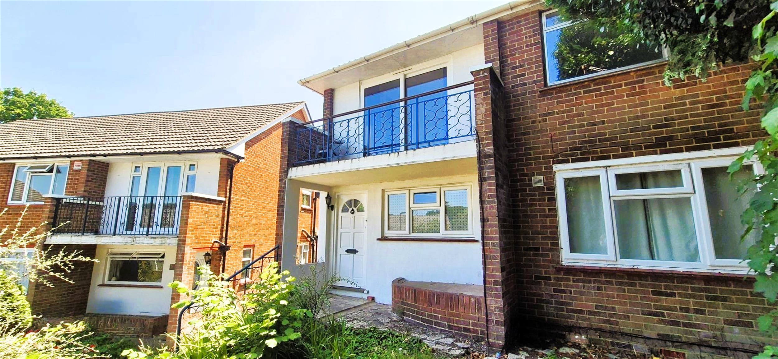 House Bassett Avenue in Southampton