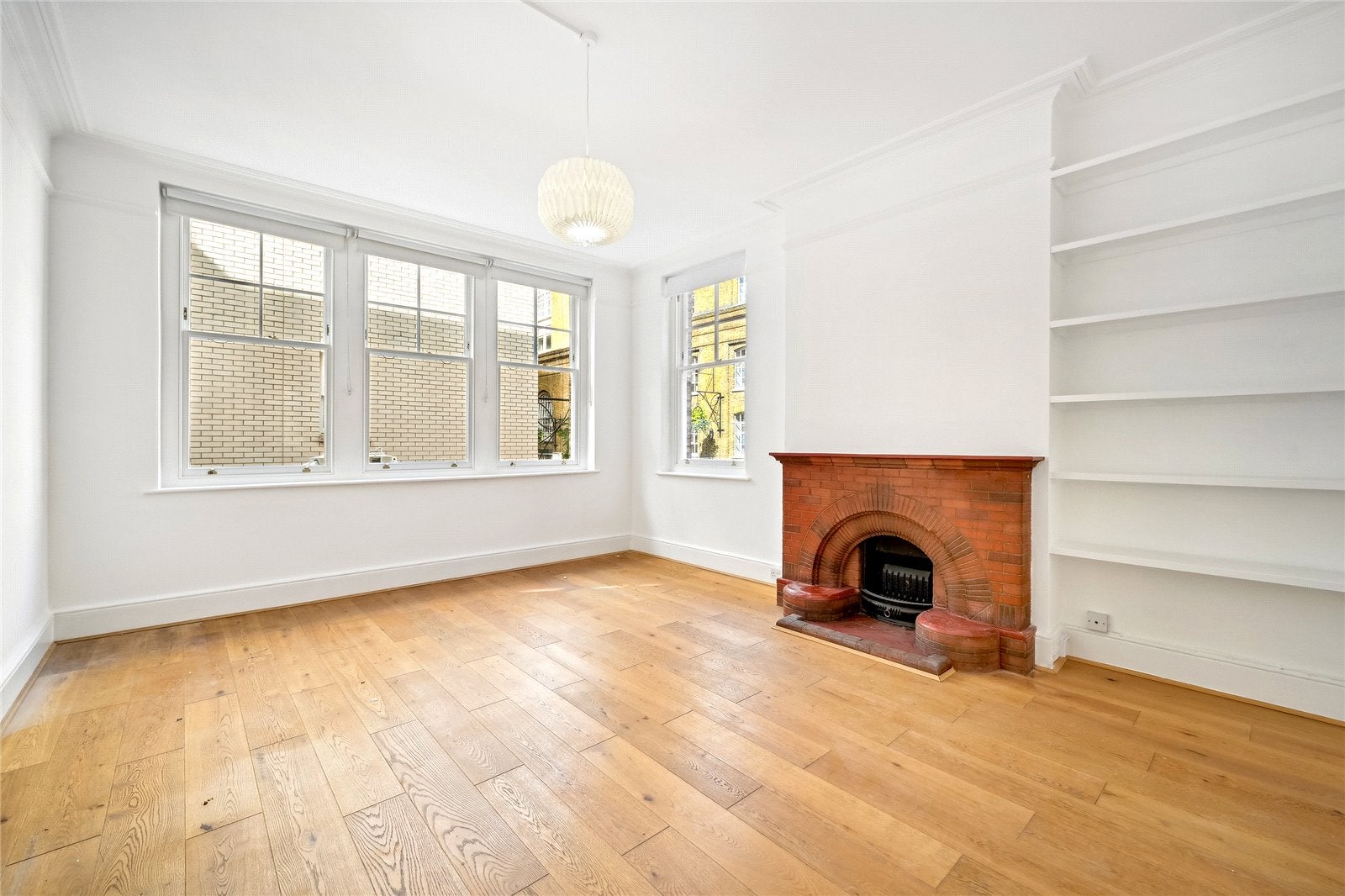 Flat Long Acre in City of Westminster