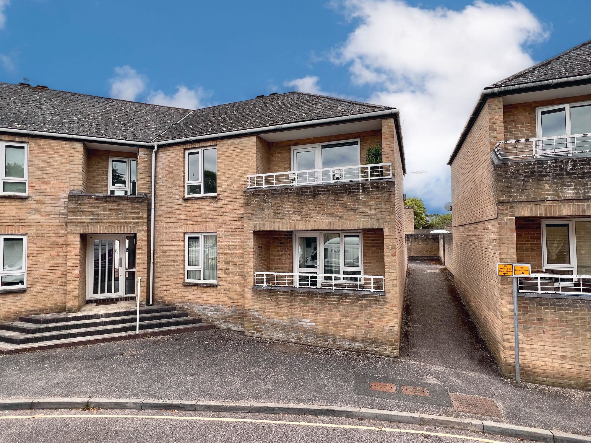 Flat Tauntfield Close in Taunton