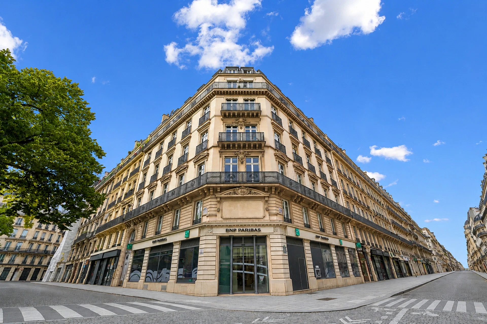 Flat Rue Pierre Semard in Paris