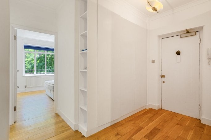 Flat Lancaster Terrace in City of Westminster