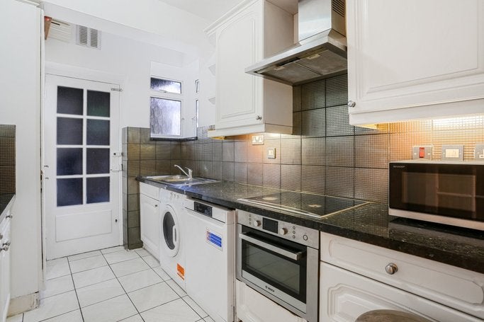 Flat Lancaster Terrace in City of Westminster
