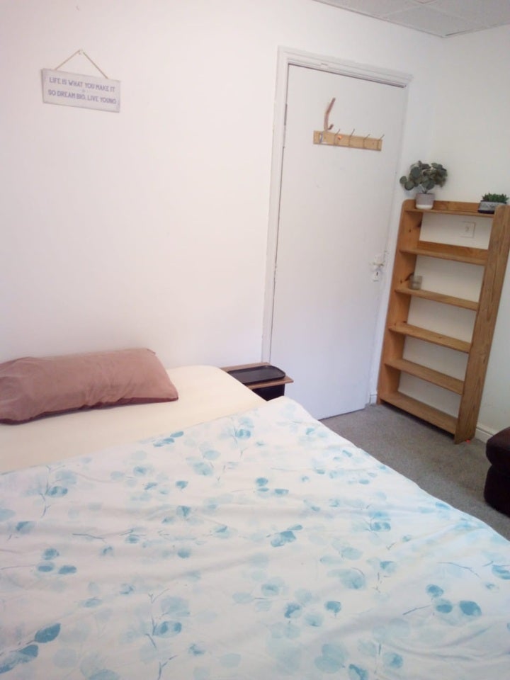 Room West Park Street in Kirklees