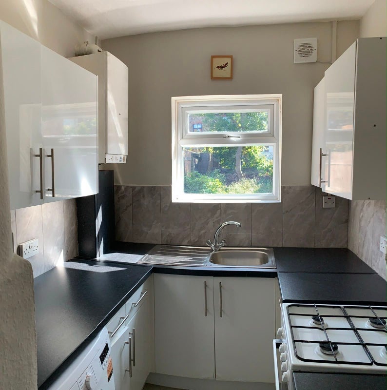 Room Fairfax Road in Greater London