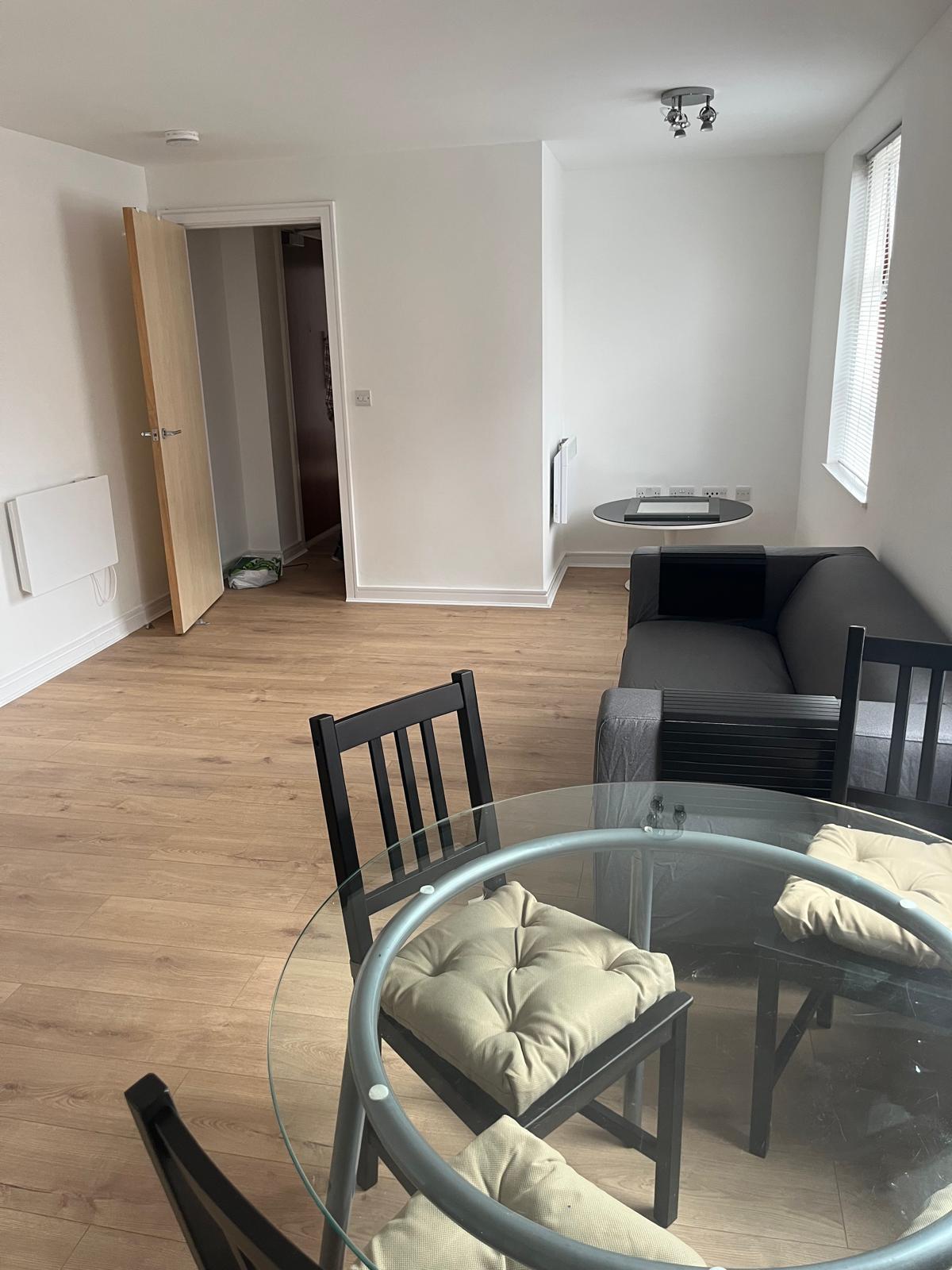 Flat Lower Ormond Street in Manchester
