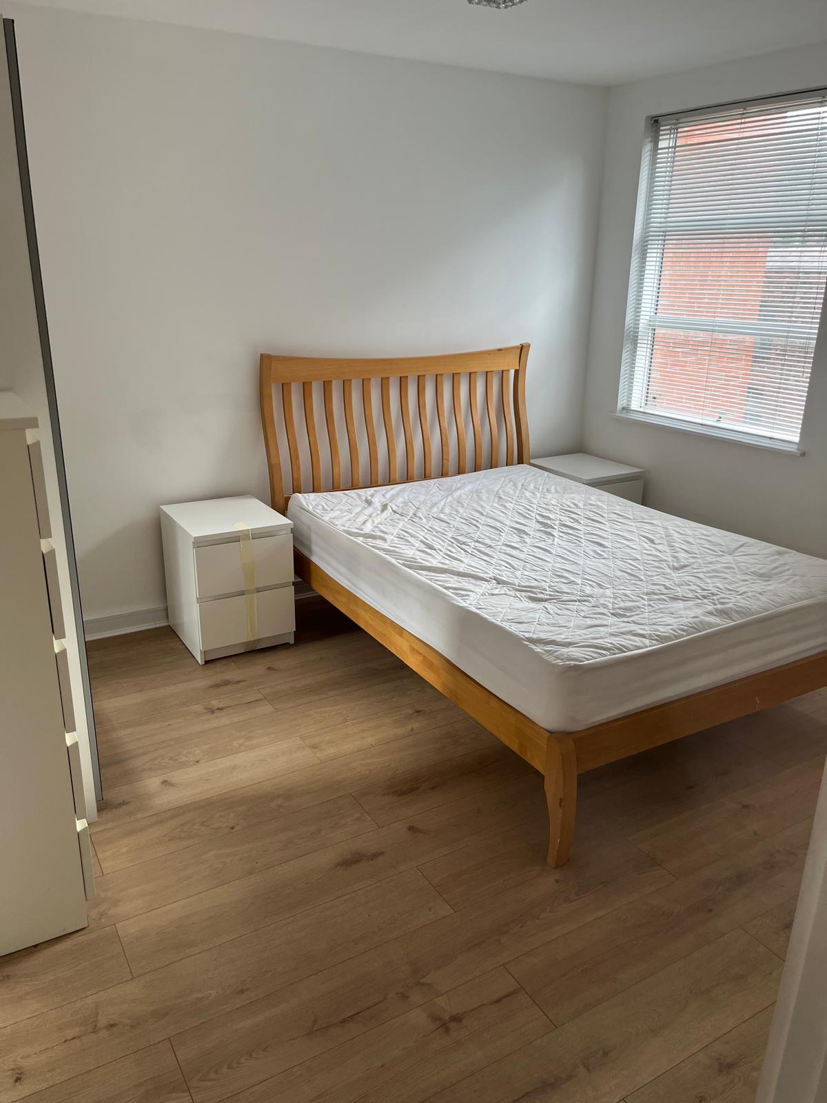 Flat Lower Ormond Street in Manchester