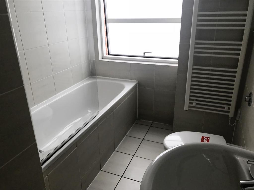 Flat Lower Ormond Street in Manchester