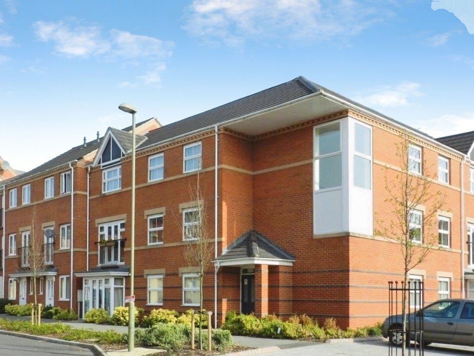 Flat Alma Road in Cherwell District
