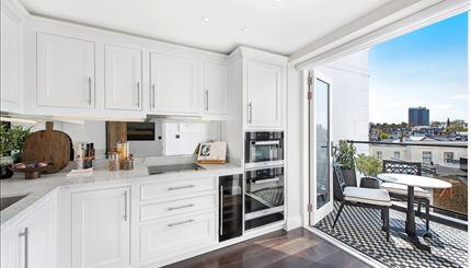Flat Prince of Wales Terrace in Greater London
