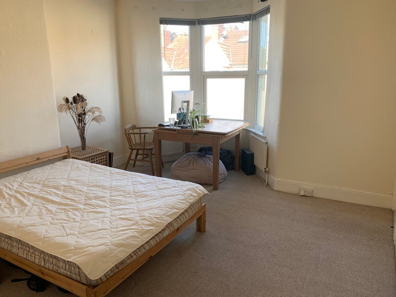 Room Saint Anne's Road in Bristol