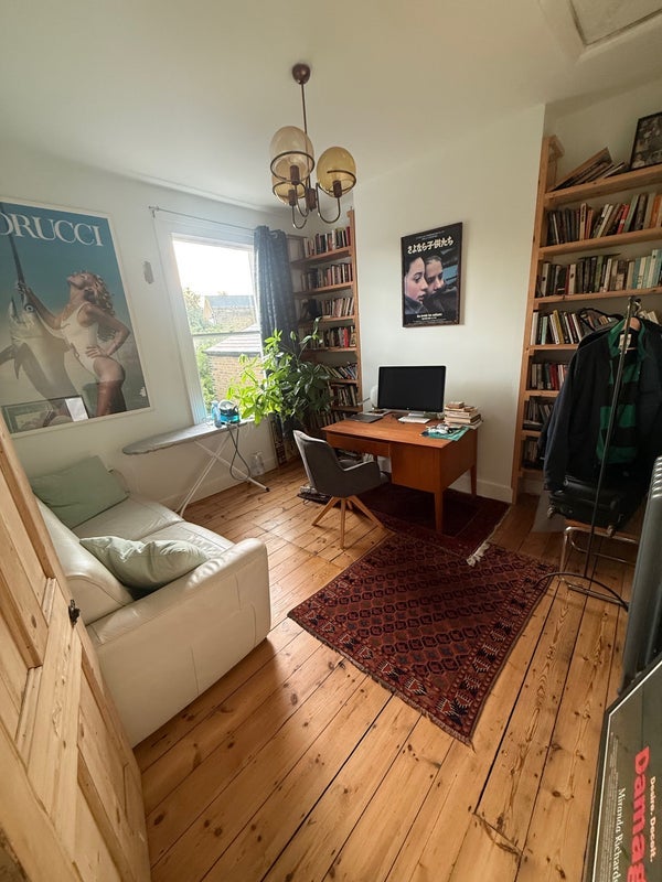 Room Bayston Road in Greater London