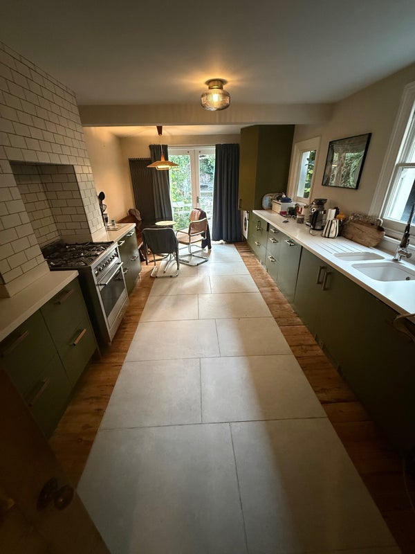 Room Bayston Road in Greater London