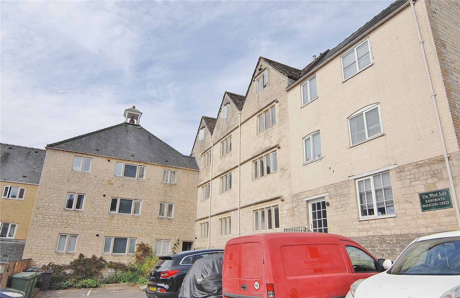 Flat Chestnut Hill in Nailsworth