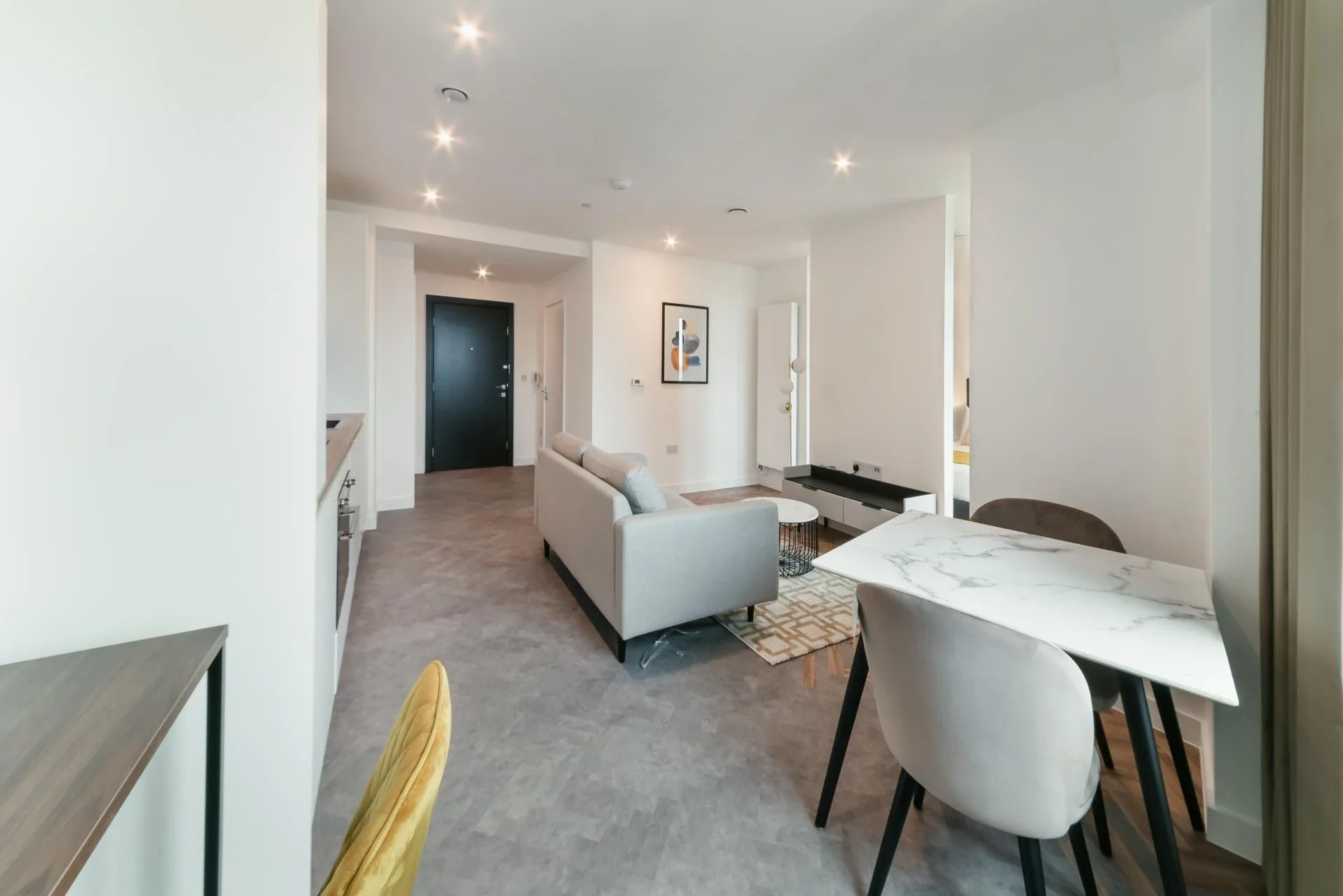 Flat Gillender Street in Greater London