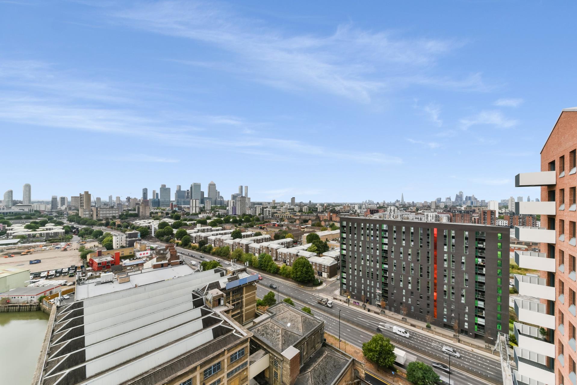 Flat Gillender Street in Greater London