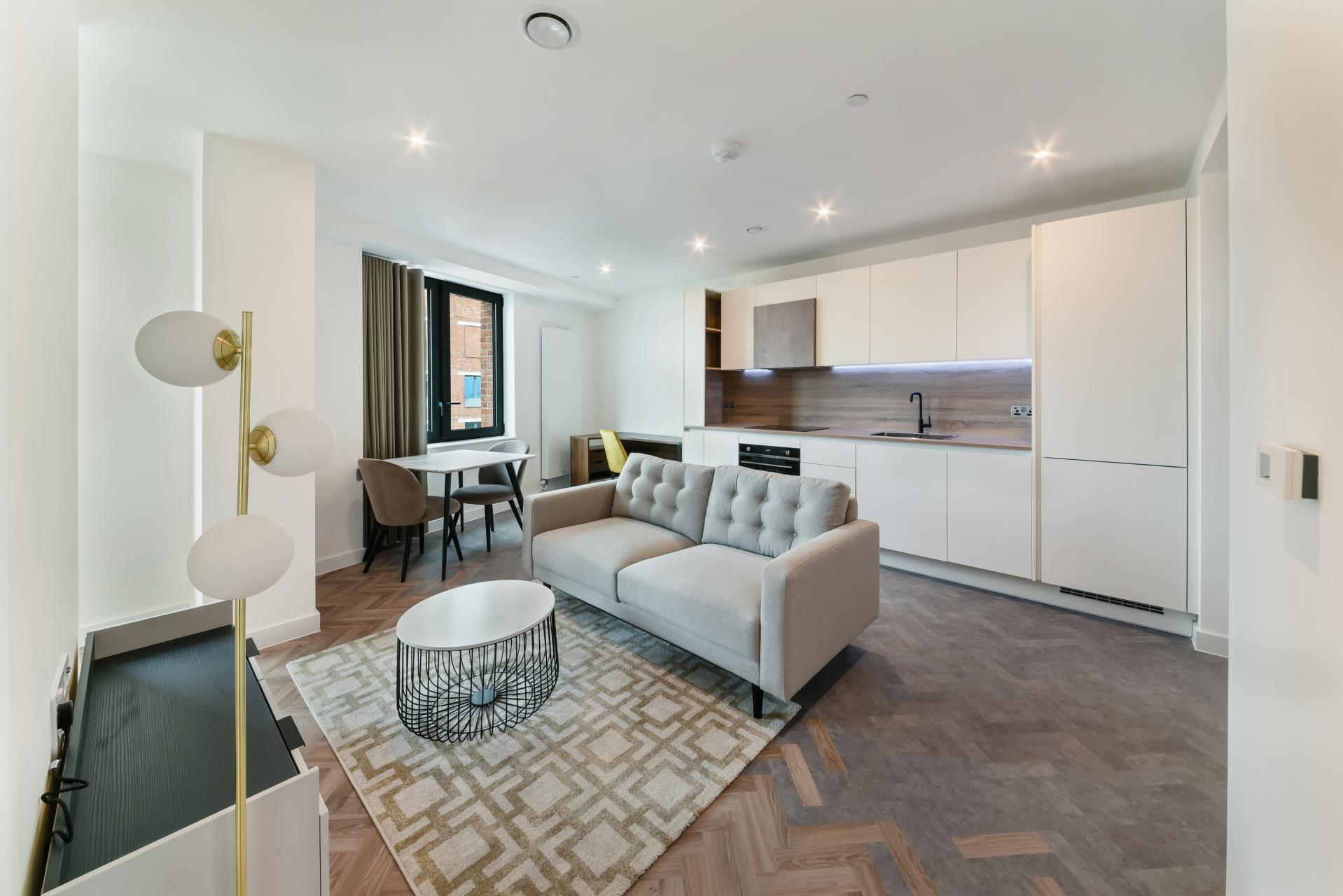 Flat Gillender Street in Greater London